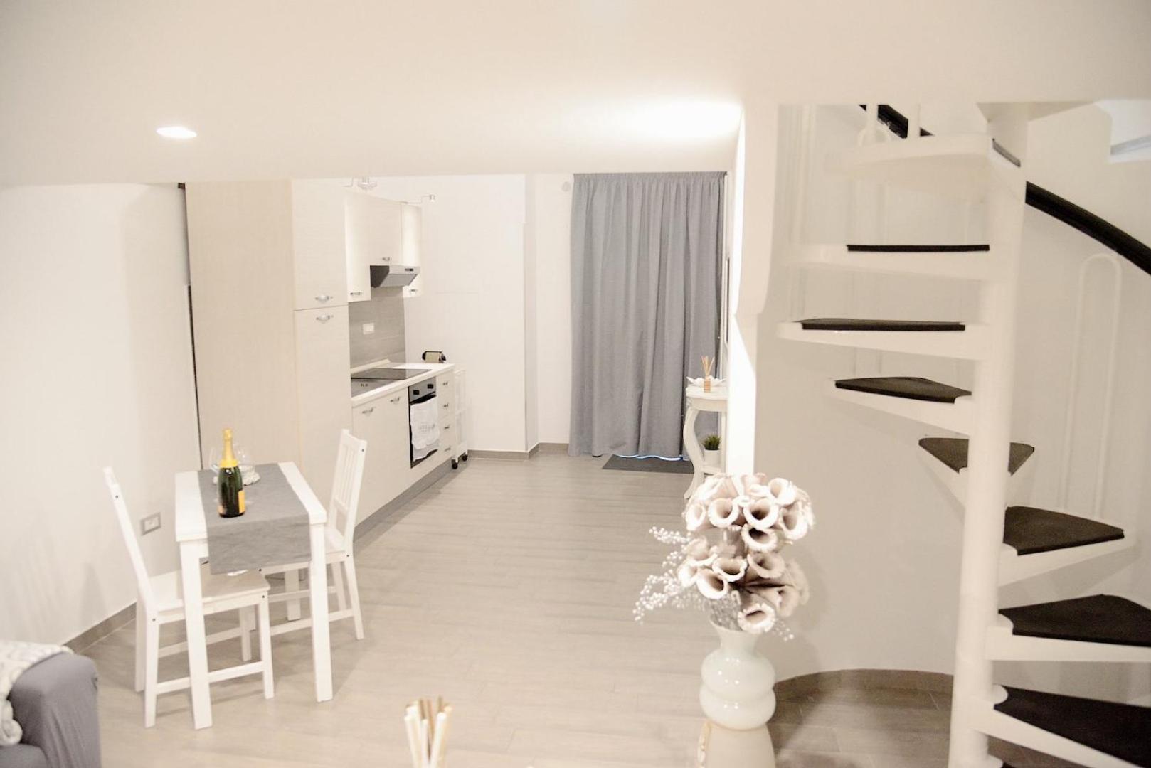 Donna Anna Apartment โปลีญาโนอามาเร ภายนอก รูปภาพ