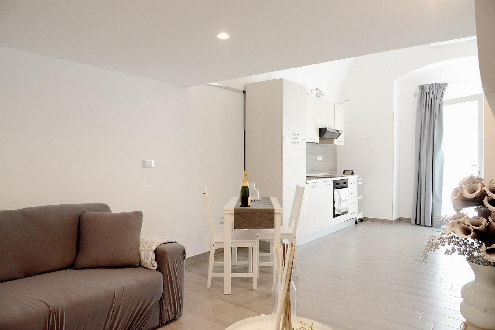 Donna Anna Apartment โปลีญาโนอามาเร ภายนอก รูปภาพ