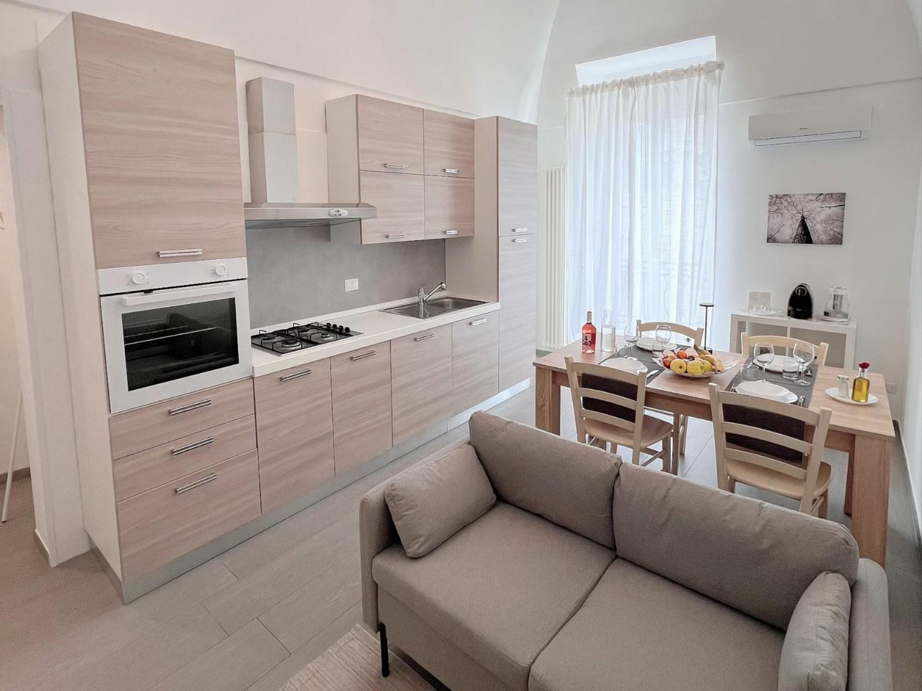 Donna Anna Apartment โปลีญาโนอามาเร ภายนอก รูปภาพ