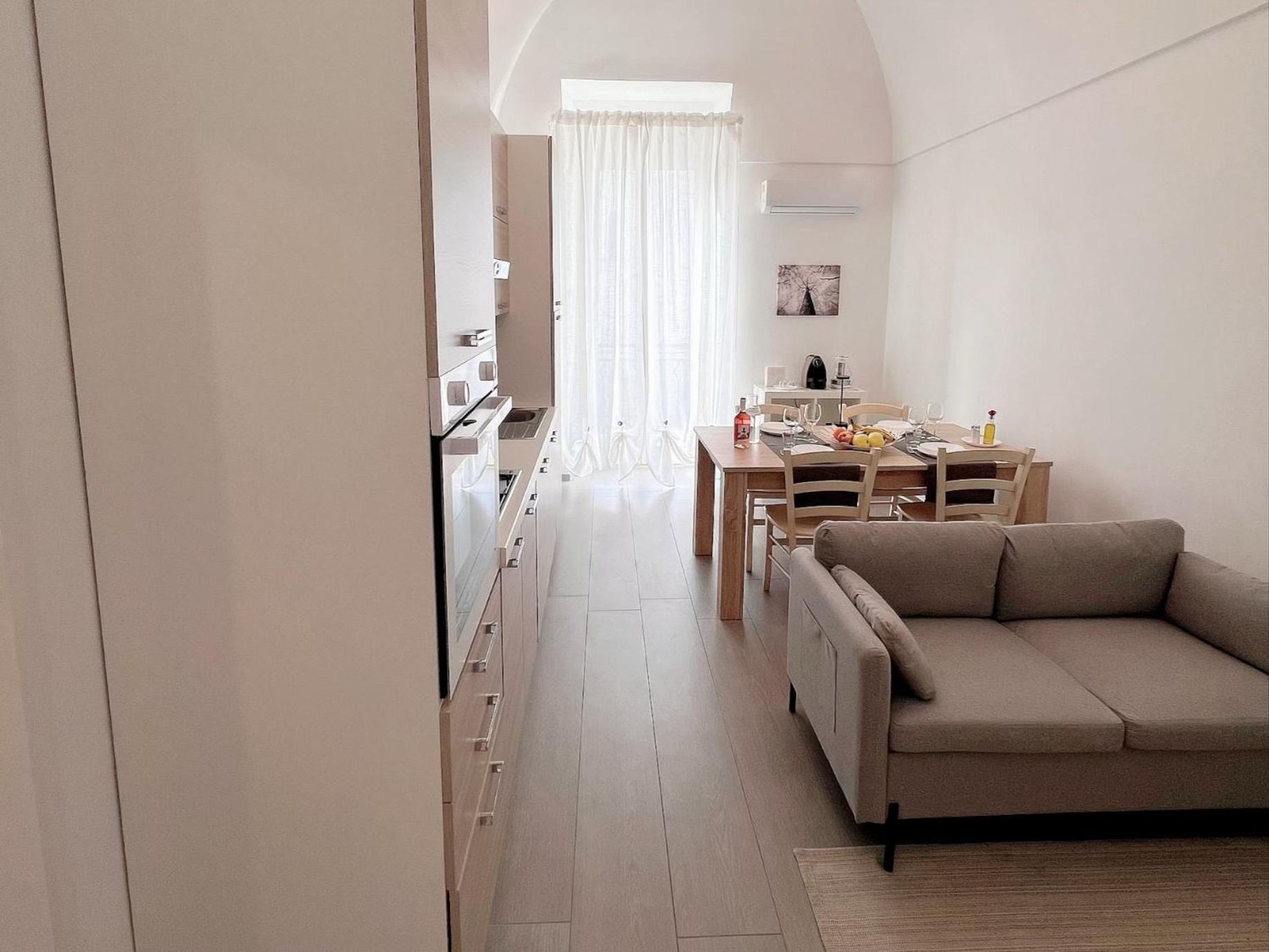 Donna Anna Apartment โปลีญาโนอามาเร ภายนอก รูปภาพ