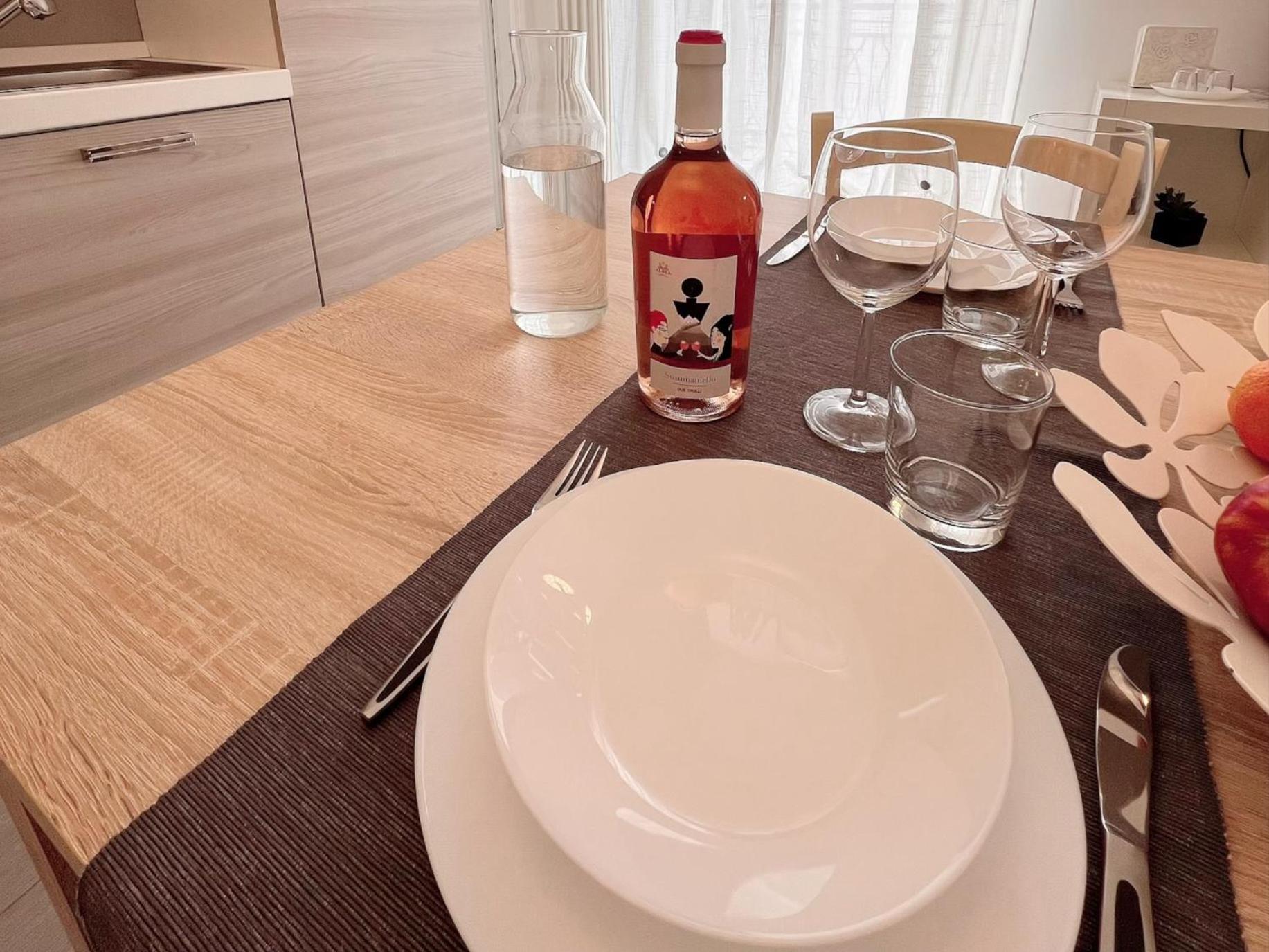 Donna Anna Apartment โปลีญาโนอามาเร ภายนอก รูปภาพ