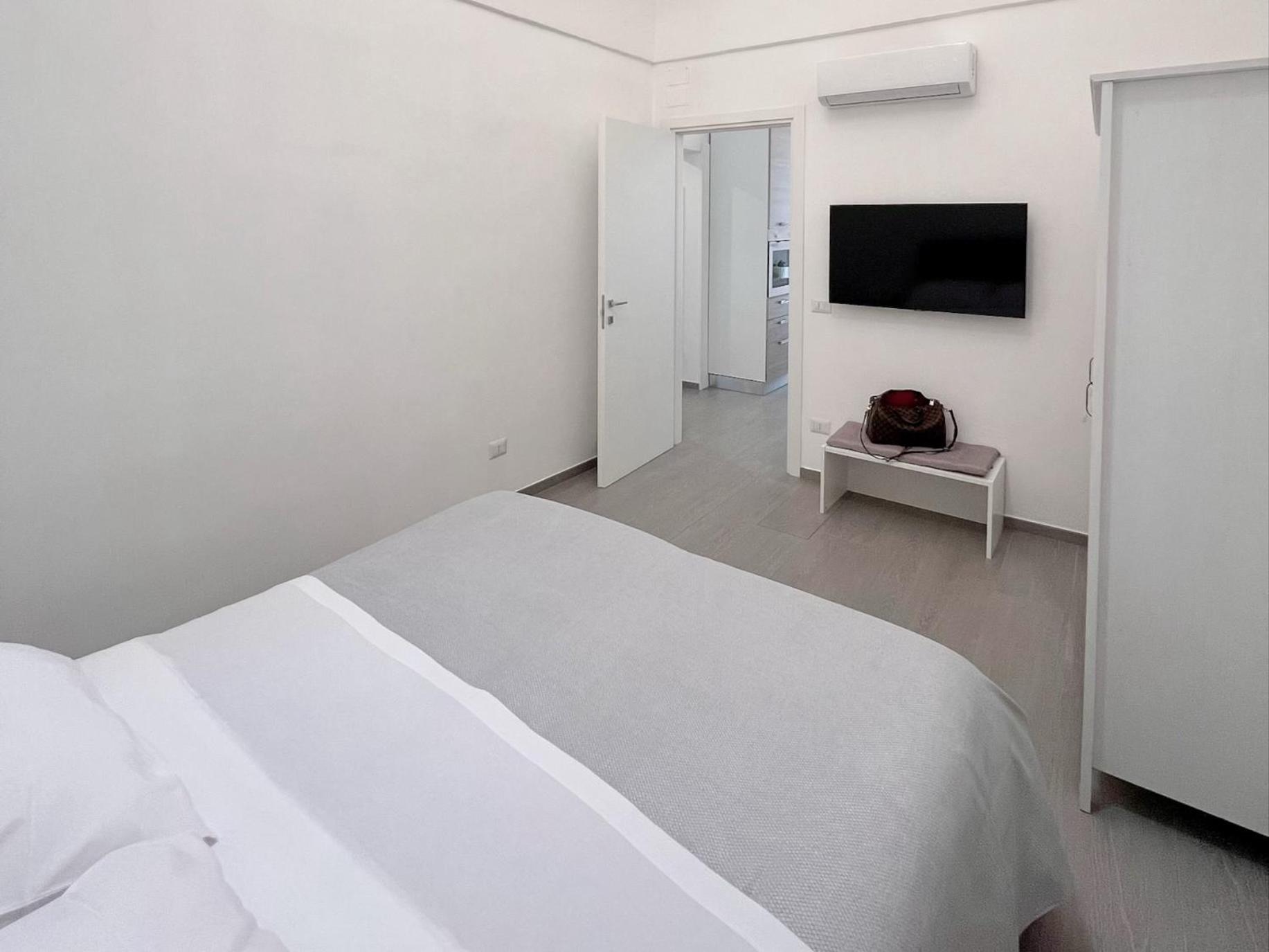 Donna Anna Apartment โปลีญาโนอามาเร ภายนอก รูปภาพ