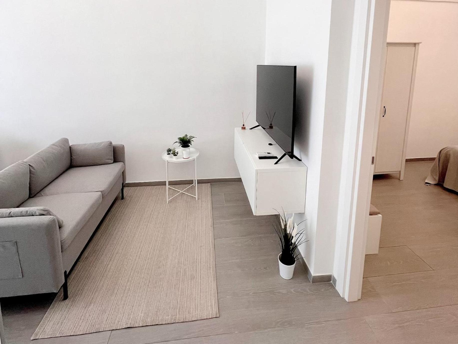 Donna Anna Apartment โปลีญาโนอามาเร ภายนอก รูปภาพ